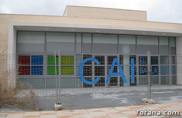 Ganar Totana IU propone la puesta en marcha mediante cesión a asociaciones del edificio C.A.I, construido en el polígono industrial 'El Saladar'