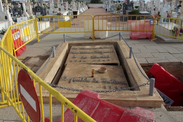 Adjudican los servicios de reparación de la “Fosa de los Caídos” en el Cementerio Municipal 'Nuestra Señora del Carmen'