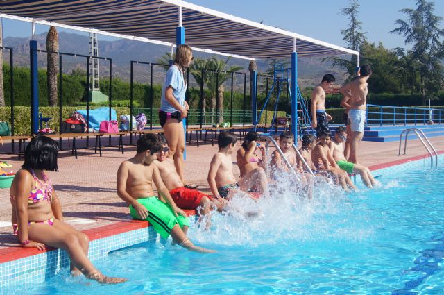 Los interesados en concurrir a la concesión de los servicios del 'Verano Polideportivo' en las piscinas municipales tienen hasta el 11 de marzo para presentar sus propuestas