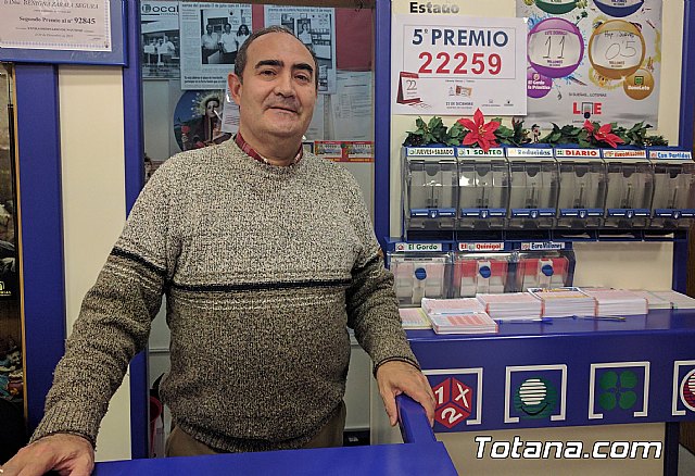 Librería Atenas de Totana vendió parte del 5º premio de la Lotería de Navidad
