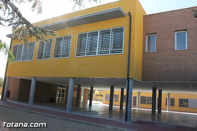 El Ayuntamiento finalizará el acondicionamiento el Colegio Comarcal “Deitania” con la construcción de dos nuevos aseos