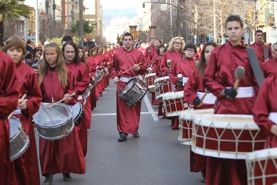 Casi un centenar de bombos y tambores protagonizarán “La rompida de la hora”