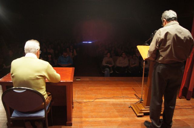 Recital de poesía en homenaje a Miguel Hernández