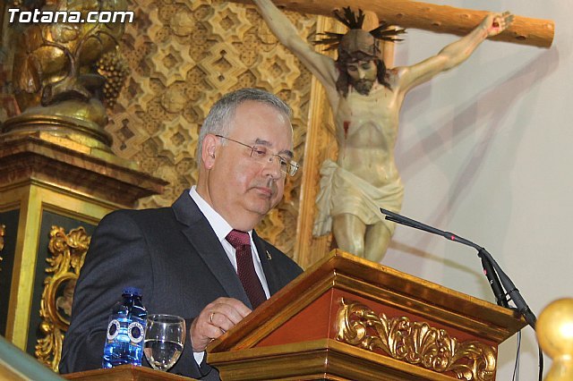 Pelegrín Francisco Martínez Porlán protagoniza el pregón de la Semana Santa 2014