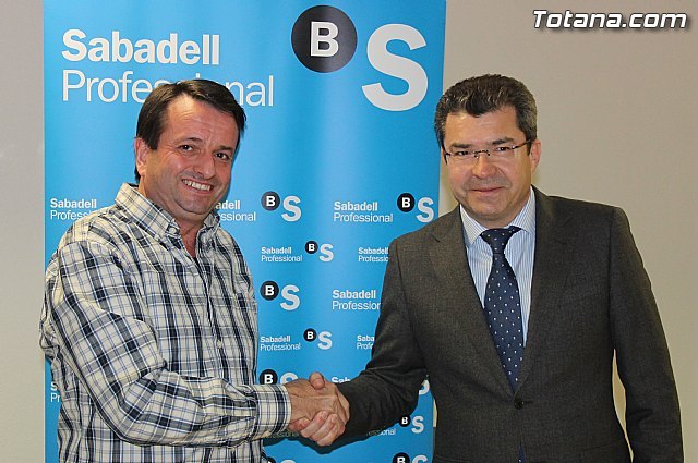 Firma de convenio Ashemos