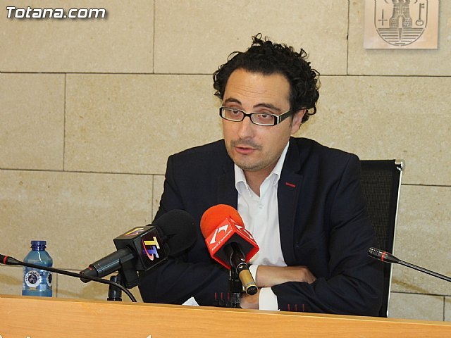 El Portavoz del equipo de Gobierno, David Amorós, ofrece una rueda de prensa sobre el balance del pleno ordinario correspondiente al mes de junio