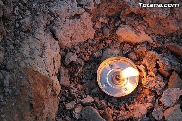 La única iluminación será la luz de las velas