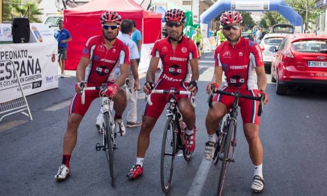 Los ciclistas del CC Santa Eulalia, muy combativos en los Campeonatos de España Master de Ciclismo en Ruta