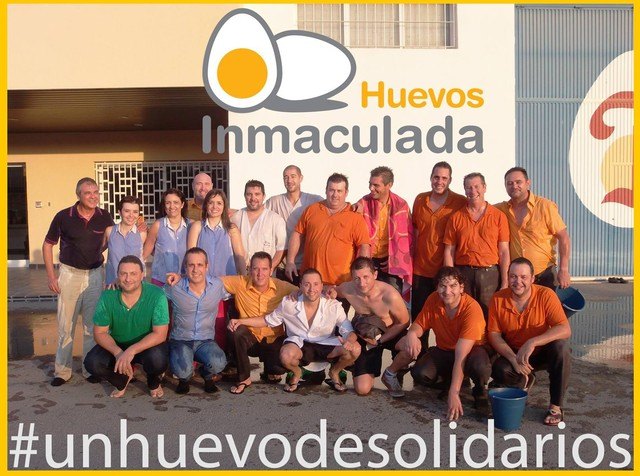 El equipo de Huevos Inmaculada, 'Un huevo de solidarios'