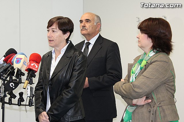 Declaraciones de la consejera de Sanidad sobre la apertura de los Centros de Salud de Totana por las tardes