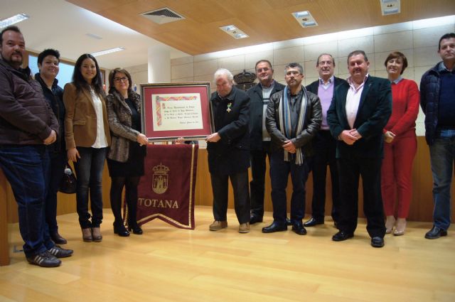 El Ayuntamiento concede el Título de Hijo Predilecto de la Ciudad a don Antonio Ángel Martínez Garrido