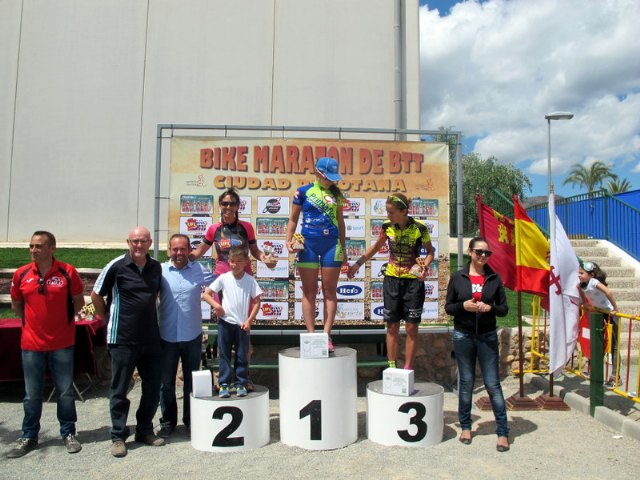 Lidia Fernández en el podium