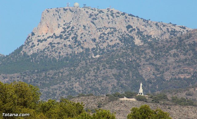 Ascienden a título póstumo a cuatro guardias civiles y un militar fallecidos en acto de servicio