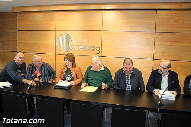 La plataforma de afectados por la línea de alta tensión se reunió con representantes políticos de Totana y Aledo