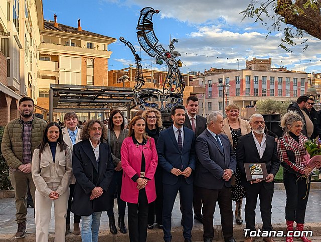 Inauguran el Monumento Homenaje al Carnaval de Totana