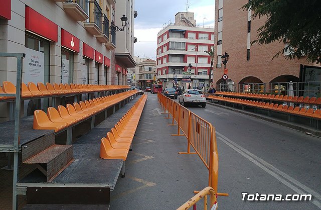 Se amplía el aforo de las gradas para ver mañana el carnaval de Totana