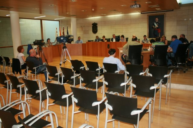 El Pleno manifiesta su apoyo institucional a la Comunidad de Regantes de Totana