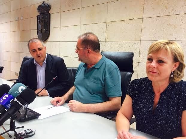 El Ayuntamiento emitirá en directo por internet los plenos municipales gracias a la firma de un convenio con la Fundación “Íntegra”