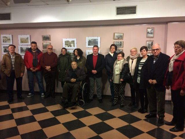 Se inaugura la Exhibición de Fotografía 'Homenaje a Mateo García. Perspectiva de pasado; visión de futuro' y la Muestra de Alfarería Tradicional Totanera; que permanecerán expuestas hasta el 15 de febrero