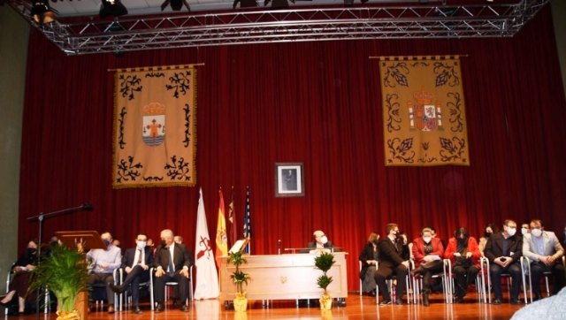 El primer pleno ordinario presidido por el nuevo alcalde se celebra mañana, con un total de 10 puntos en el orden del día