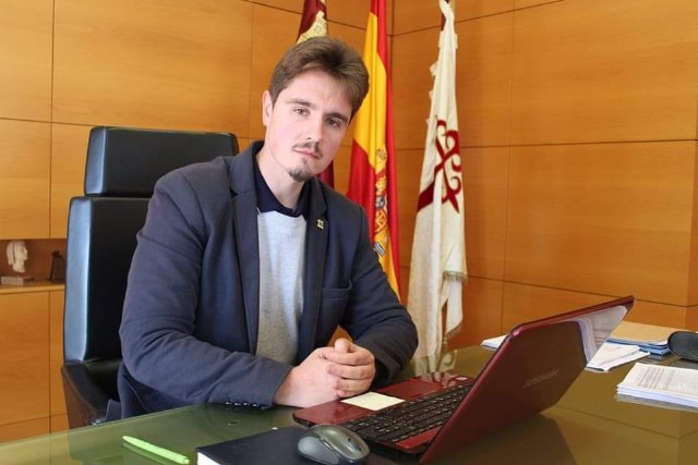 'Dimites y dimiretes: El problema del Sr. Pagán con quien defiende a su pueblo y no a un partido'