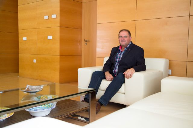 El alcalde pide sendas reuniones urgentes con el delegado del Gobierno y el presidente de la CHS para abordar varios asuntos de interés que afectan a este municipio