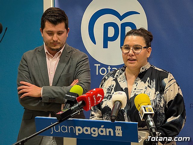 El PP de Totana impulsa nuevas normas para la ganadería y la gestión del agua con el apoyo de Vox y el concejal no adscrito