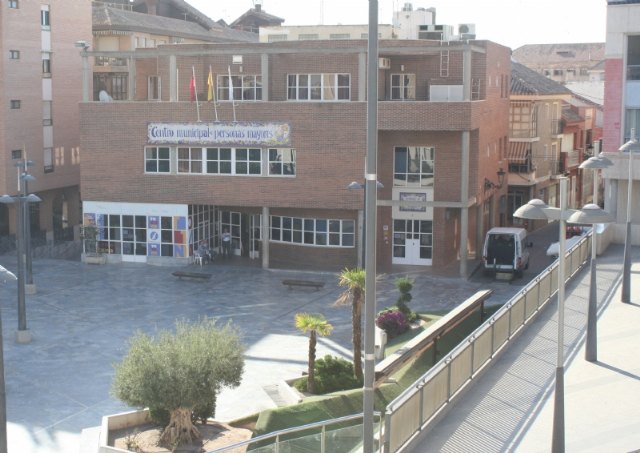 Mañana comienzan las fiestas del Centro Municipal de Personas Mayores de la plaza Balsa Vieja con amplio programa de actividades