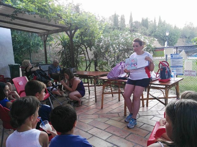 Cuentacuentos 'La Constelación Pica Pica'. Un cuento sobre Mastocitosis y sus estrellas, por Lucia Munuera