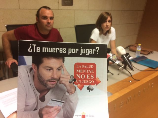 La Concejalía de Bienestar Social promueve medidas de concienciación y prevención contra la ludopatía juvenil en el municipio, abordándola como una adicción más