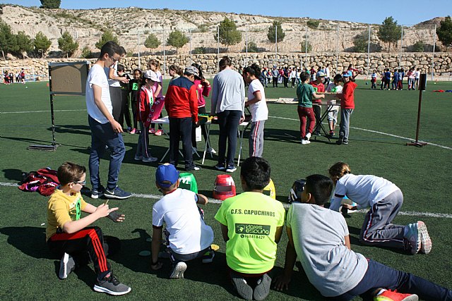 Cerca de 450 alumnos de quinto curso de diez colegios de Totana participan en la Jornada de Juegos Populares en la Ciudad Deportiva 'Valverde Reina'