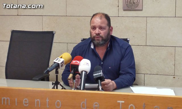 Carrillo pide la dimisión del portavoz de la Plataforma AVE Totana Fuerza Ciudadana 'por mal educado e incompetente'