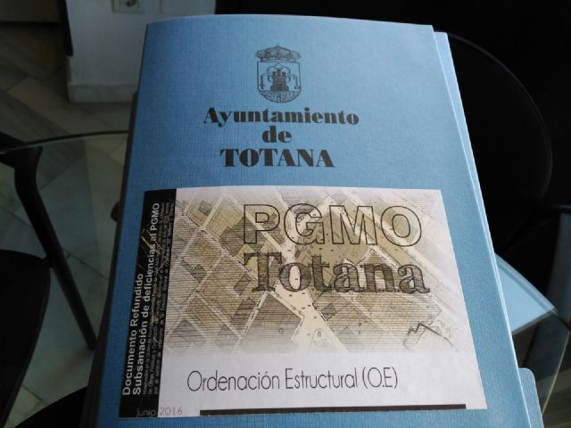 El Plan General de Ordenación Urbana de Totana, aprobado en el Pleno de 28 de julio, preparado para enviar a la Consejería