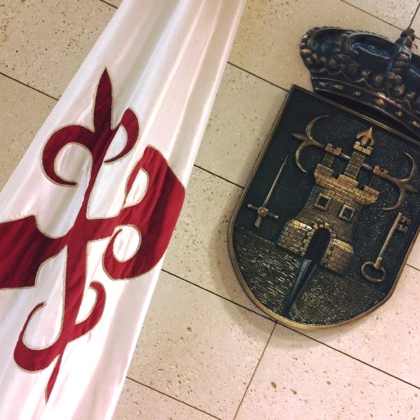 LLAMEMOSLE VENDER HUMO, QUE MENTIR ESTÁ MUY FEO