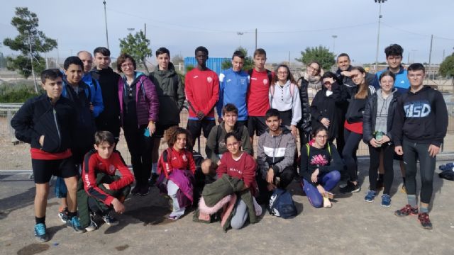 Veintiún escolares totaneros participaron en la Final Regional de Campo a Través de Deporte Escolar, en las categorías infantil, cadete y juvenil