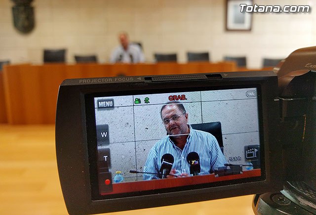 El alcalde de Totana ofreció una rueda de prensa sobre el Plan General