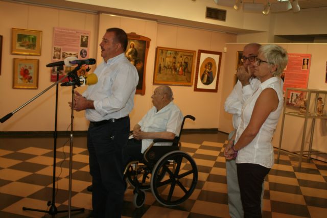 La exposición 'Totana, in centesimo anno suo', muestra conmemorativa por el Centenario de la Ciudad, ofrece interesantes obras de pintura y escultura de ilustres e históricos totaneros del último siglo