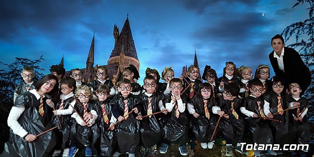 El CEIP La Cruz se lo pasa en grande en Halloween