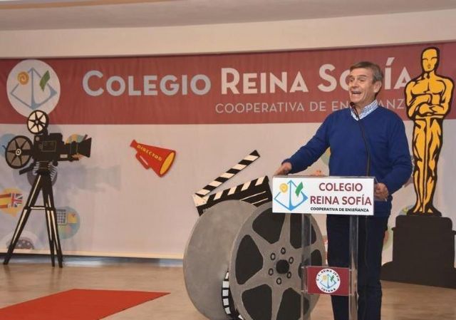 Acuerdan iniciar el expediente para declarar Hijo Adoptivo de la Ciudad de Totana, al profesor Antonio Rojas Camacho, director del Colegio Reina Sofía durante años