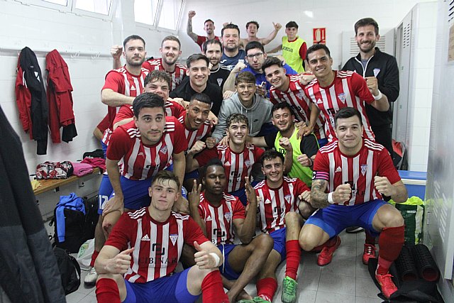 El Olímpico impone su ley en El Raal y sigue firme hacia su objetivo