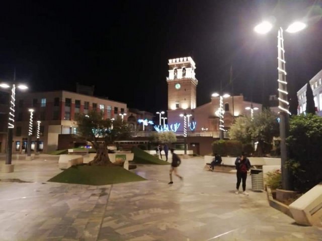 Se aprueba el contrato de arrendamiento para la iluminación viaria en las fiestas de Santa Eulalia y Navidad 2021