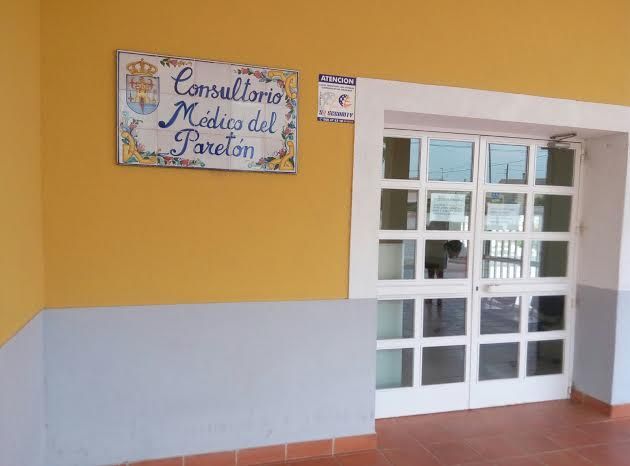 La reducción horaria a la mitad este verano en el consultorio de El Paretón-Cantareros extiende el malestar entre los vecinos de la pedanía
