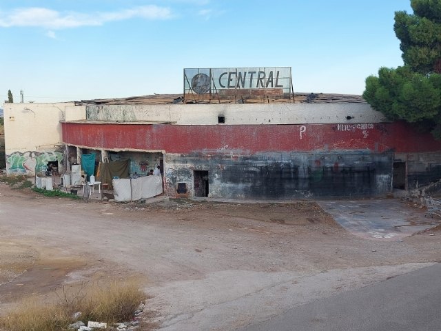 Contratan la redacción del proyecto de demolición del inmueble situado entre la calle Picasso y la avenida Juan Carlos I