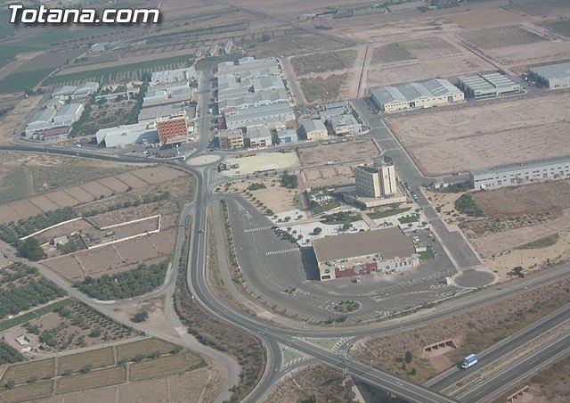 La Consejería de Empresa e Industria lanza créditos a coste reducido para pymes y autónomos del comercio minorista afectados por la COVID-19