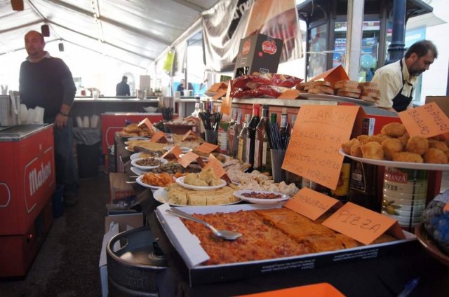 El Ayuntamiento suscribe un convenio de colaboración con ASEMHOS para organizar varias actividades festivas y musicales en las fiestas patronales de La Santa 2022