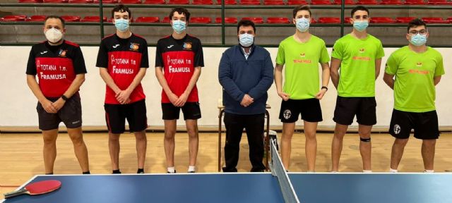 Dos victorias y dos derrotas en los cuatro partidos que disputaron los equipos del Club Totana TM este fin de semana