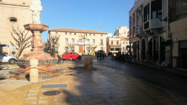 Se cortará el tráfico a la plaza de la Constitución desde la calle General Aznar durante 10 días por la finalización de las obras de la Fuente de la Plaza