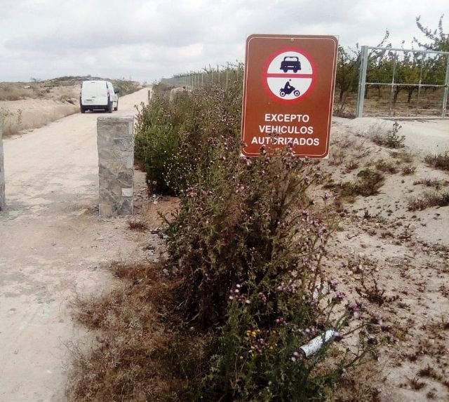 Los propietarios de fincas que deban hacer uso obligado de tramos de la Vía Verde Campo de Cartagena-Totana para acceder a sus propiedades han de solicitar autorización al Consorcio de Vías Verdes de la Región de Murcia