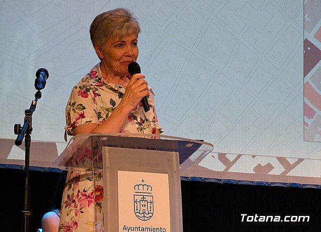 Dolores Lario presenta 'Imaginaria', una novela que captura el alma de Totana