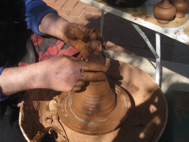 Suscriben un convenio de colaboración con la Asociación de Artesanos de Totana (ASART) para el año 2022